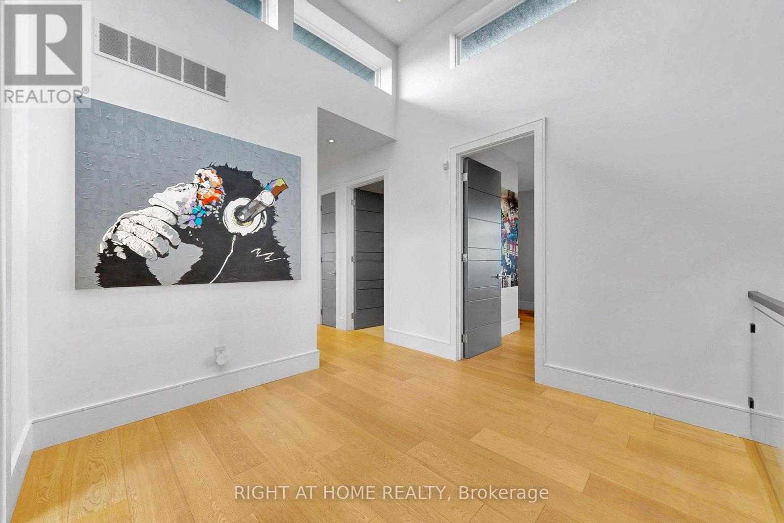 2931 LANSDOWNE AVENUE - 24