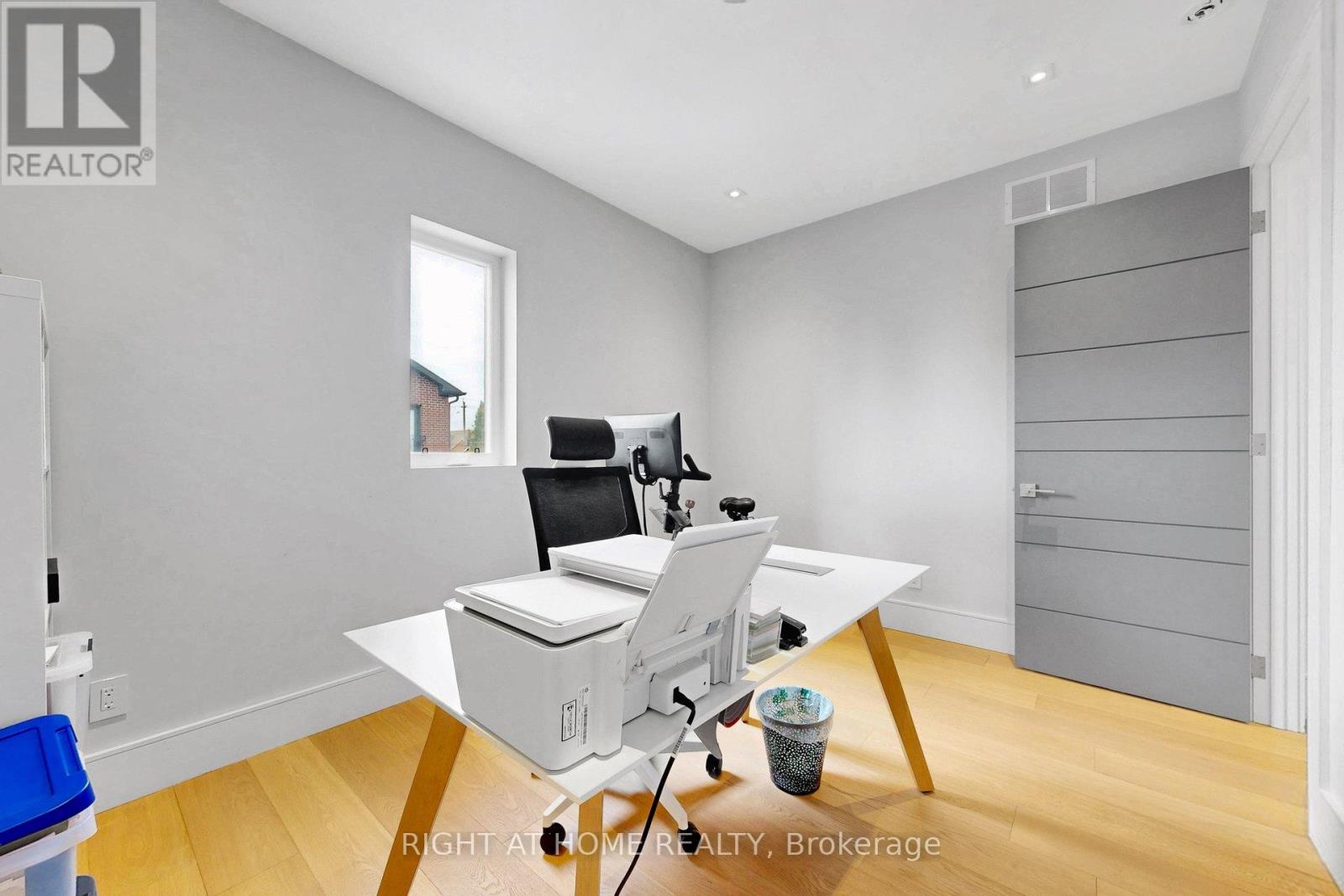 2931 LANSDOWNE AVENUE - 39