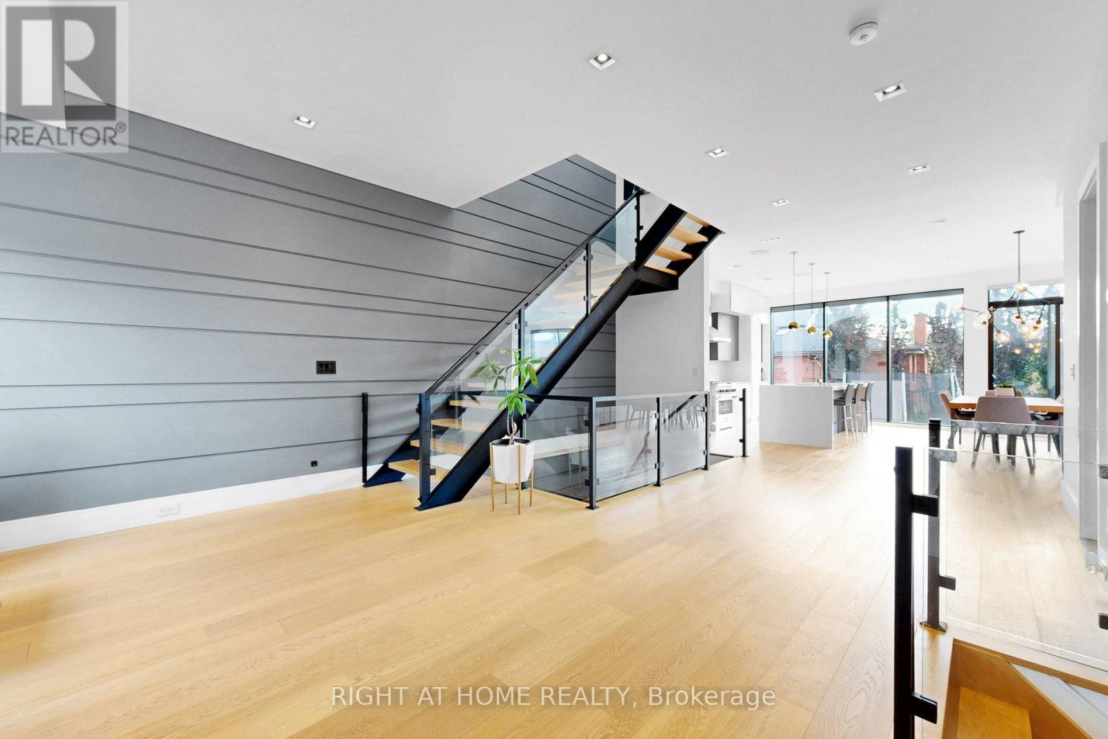 2931 LANSDOWNE AVENUE - 4