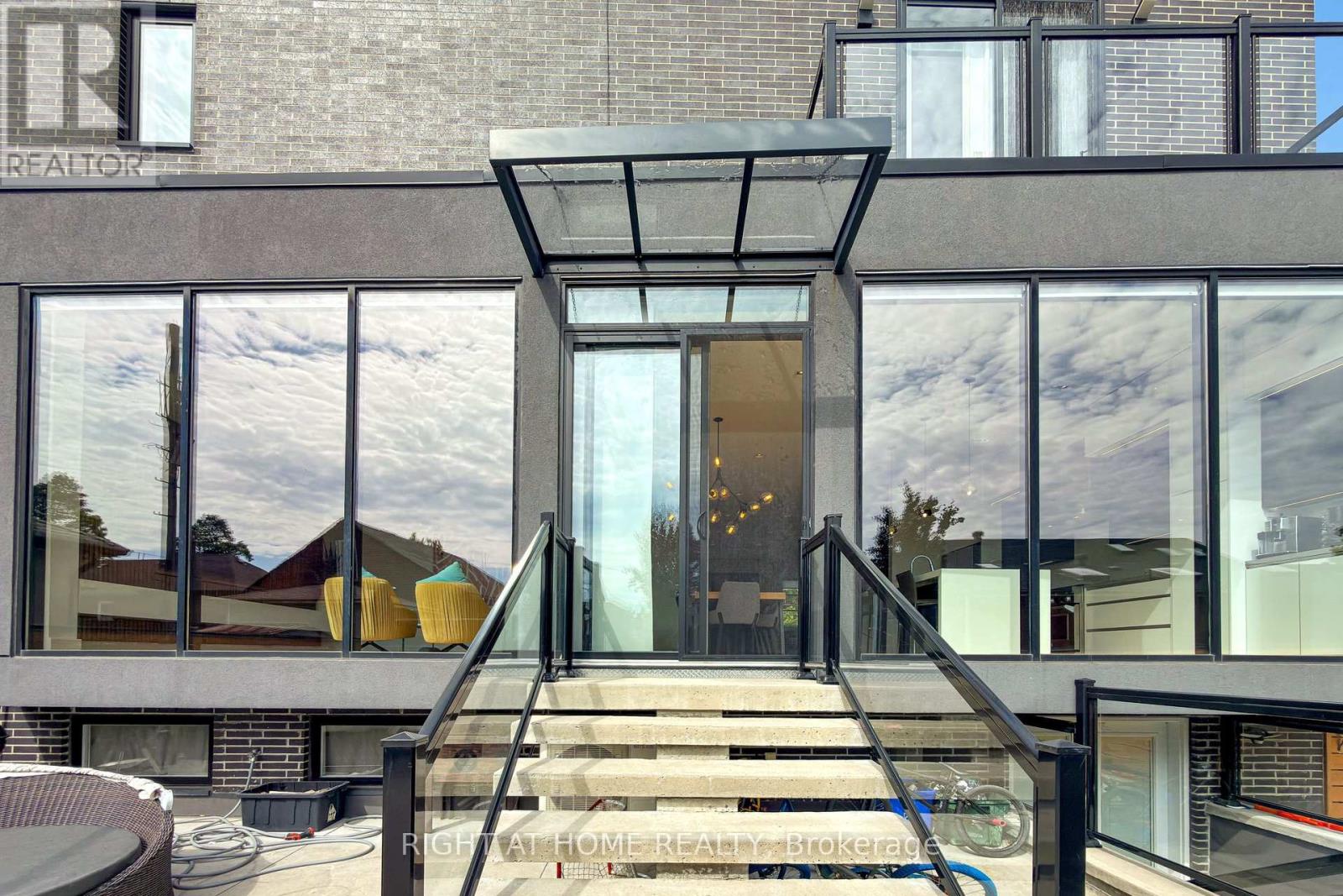 2931 LANSDOWNE AVENUE - 42
