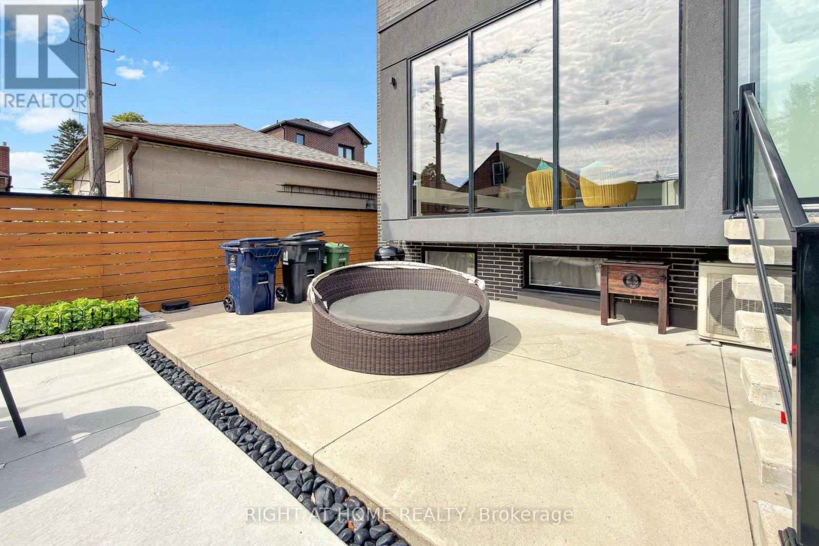 2931 LANSDOWNE AVENUE - 43