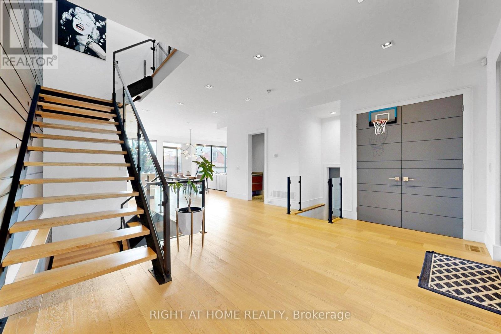 2931 LANSDOWNE AVENUE - 5