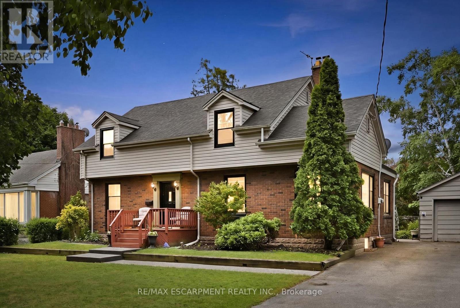 938 CLOVERLEAF DRIVE - 1