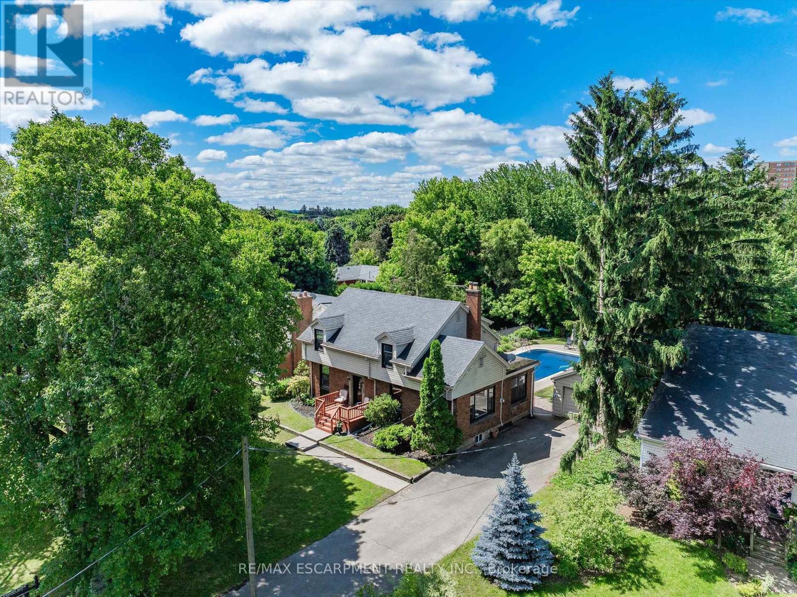 938 CLOVERLEAF DRIVE - 29