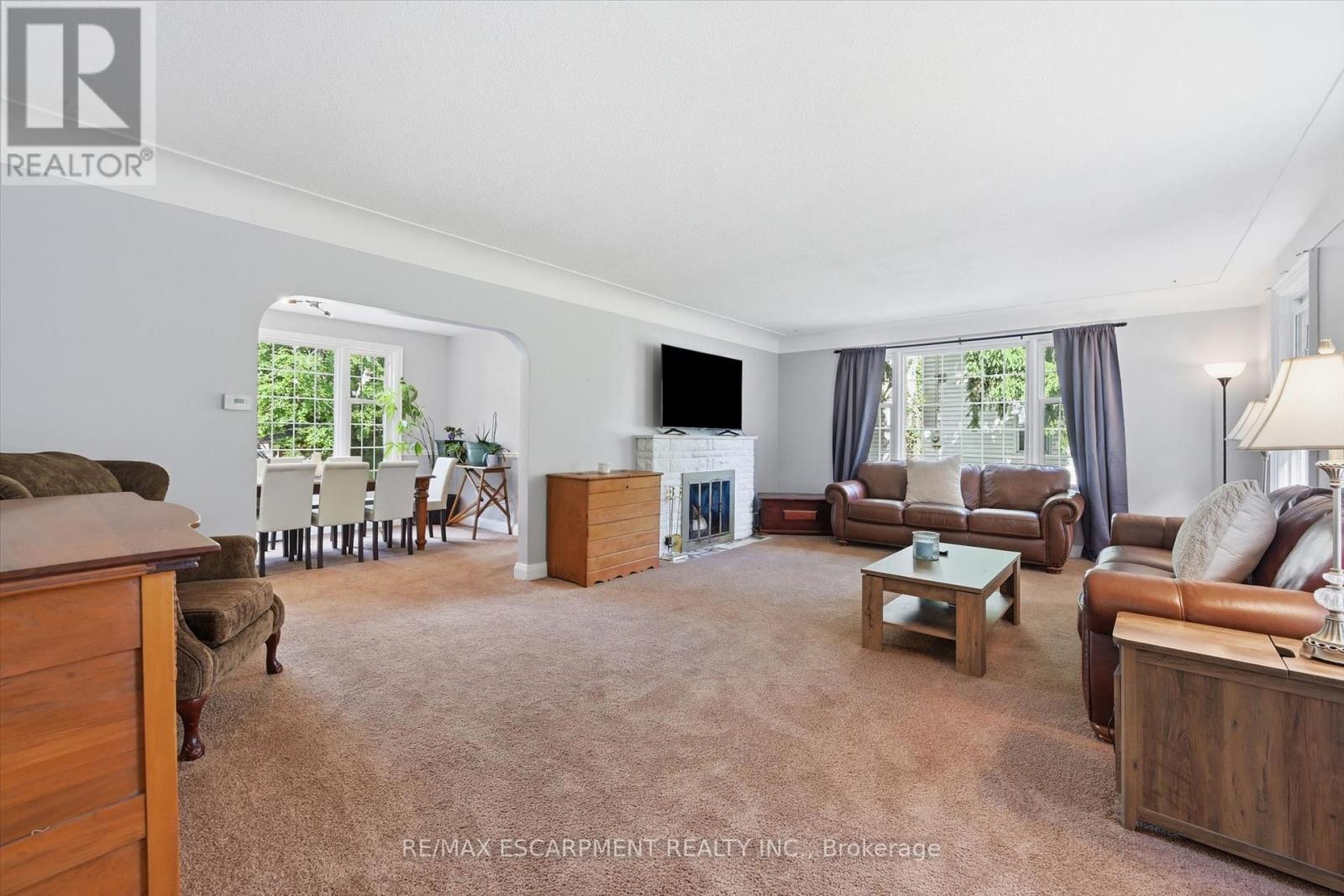 938 CLOVERLEAF DRIVE - 4