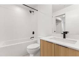 615 20769 Fraser Highway, Langley, BC V3A0S4 Photo 9