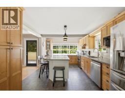 1266 Reed Road, Gibsons, BC V0N1V7 Photo 6