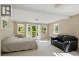 1266 Reed Road, Gibsons, BC V0N1V7 Photo 9