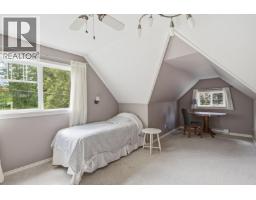 1266 Reed Road, Gibsons, BC V0N1V7 Photo 14