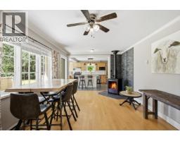 1266 Reed Road, Gibsons, BC V0N1V7 Photo 7