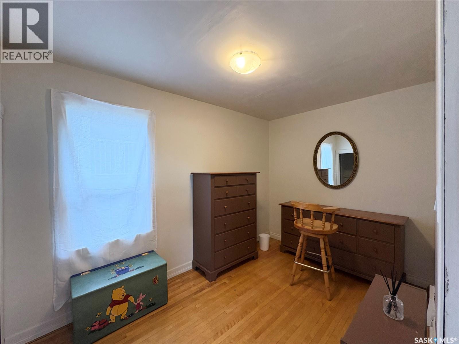 276 2nd AVENUE E - 19