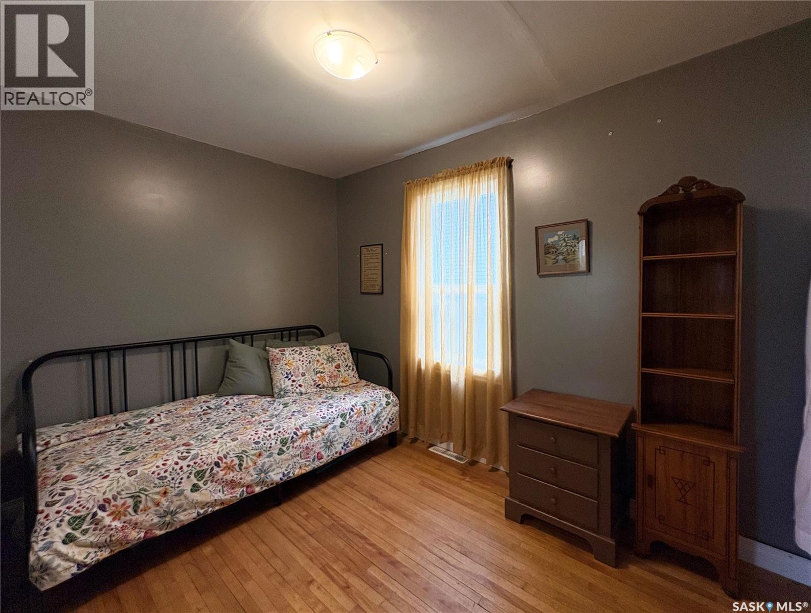 276 2nd AVENUE E - 21