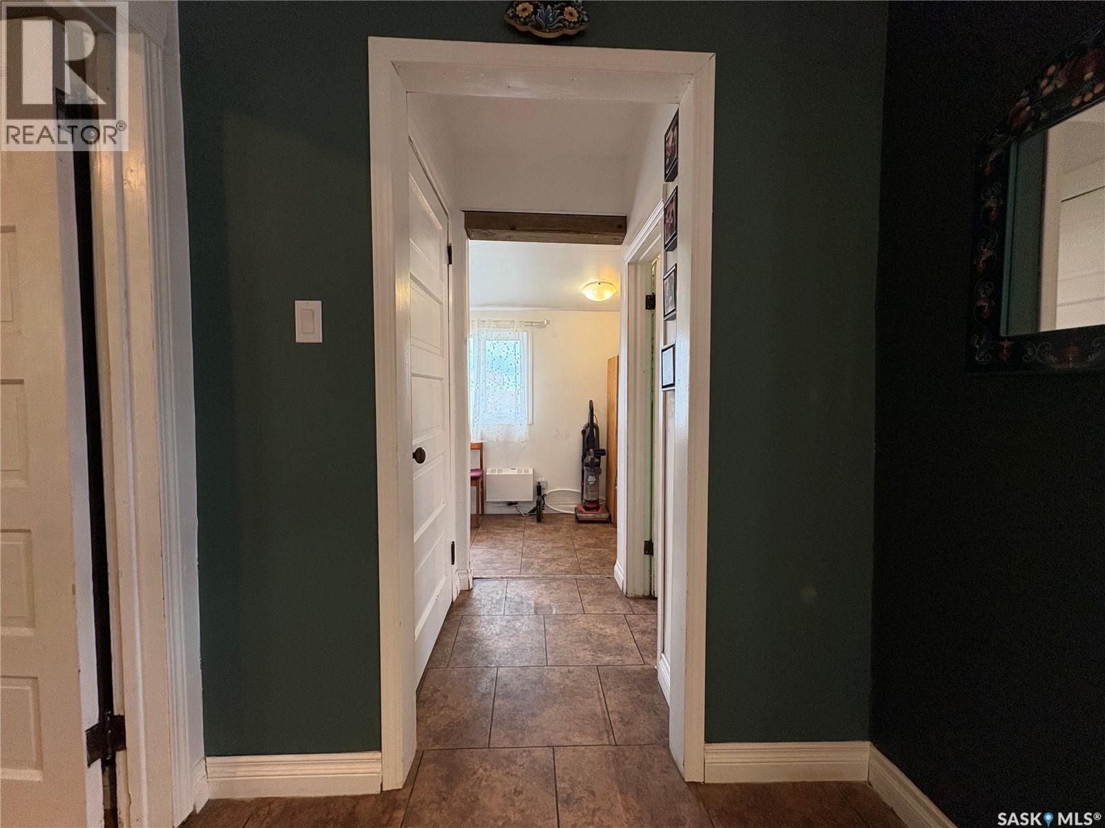 276 2nd AVENUE E - 23