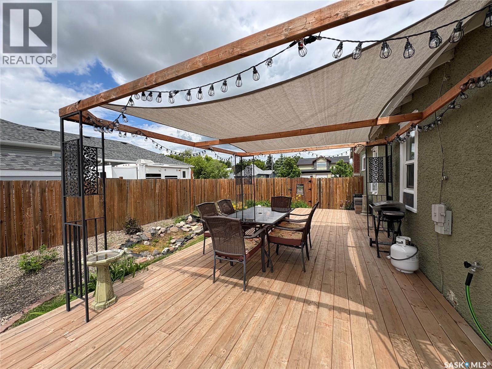 276 2nd AVENUE E - 31