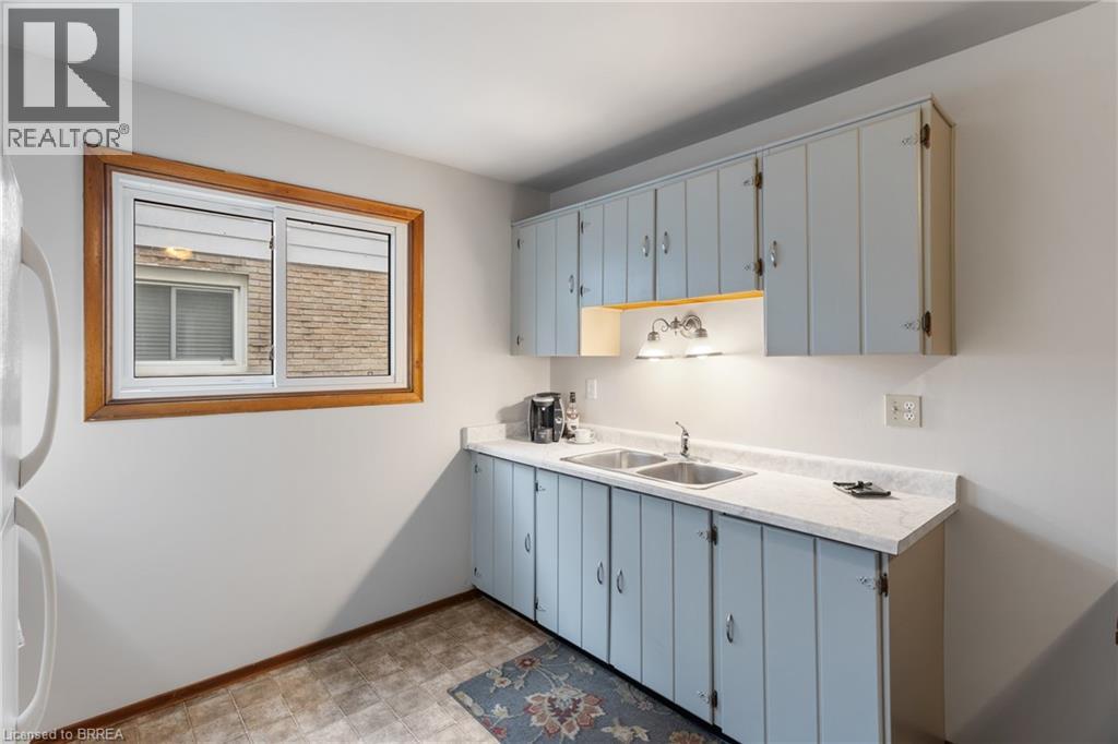 #12B 18 OAKHILL Drive - 14