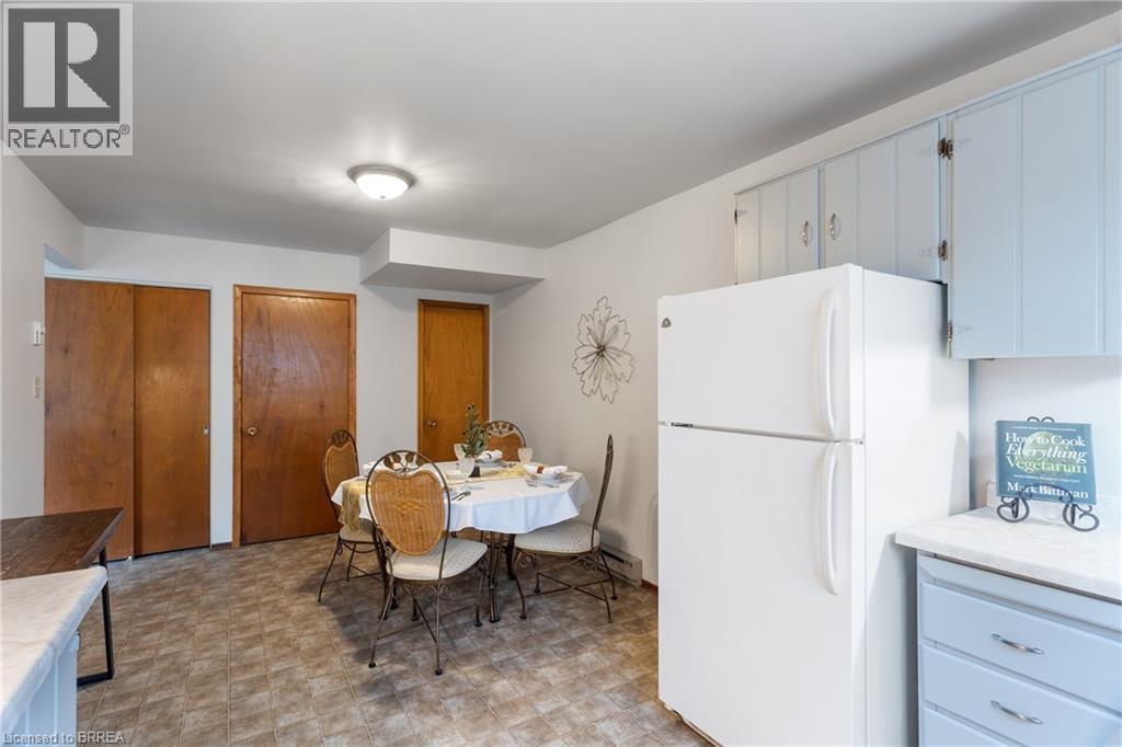 #12B 18 OAKHILL Drive - 16
