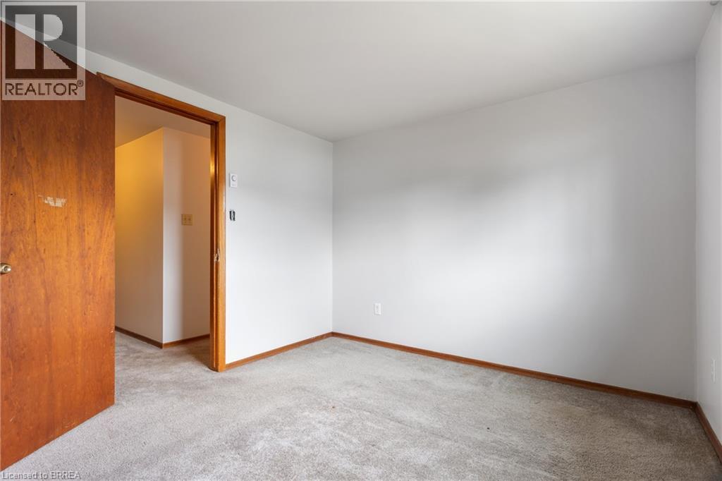 #12B 18 OAKHILL Drive - 25