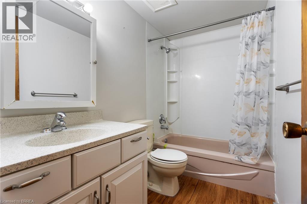 #12B 18 OAKHILL Drive - 27