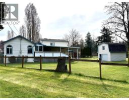 Kitchen - 6131 Drinkwater Rd, Port Alberni, BC V9Y8W6 Photo 6