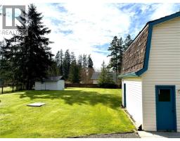 Family room - 6131 Drinkwater Rd, Port Alberni, BC V9Y8W6 Photo 7