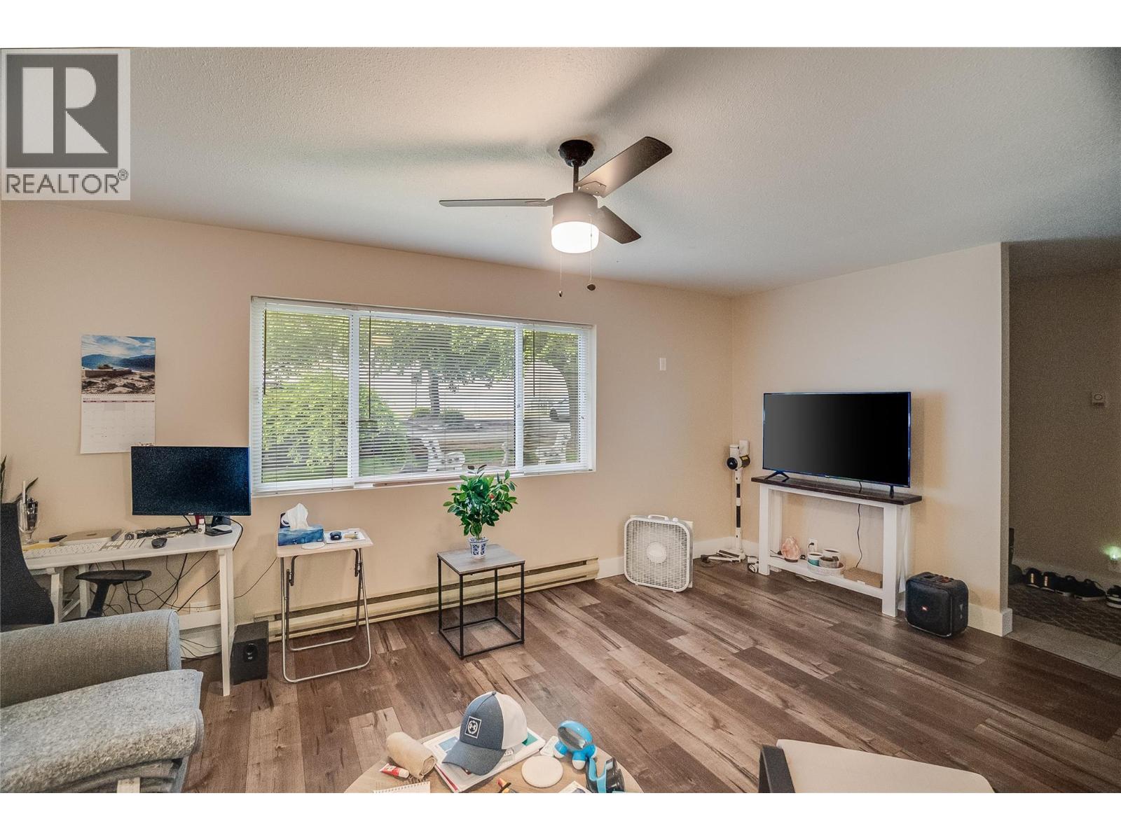 663 COLUMBIA Avenue - 55