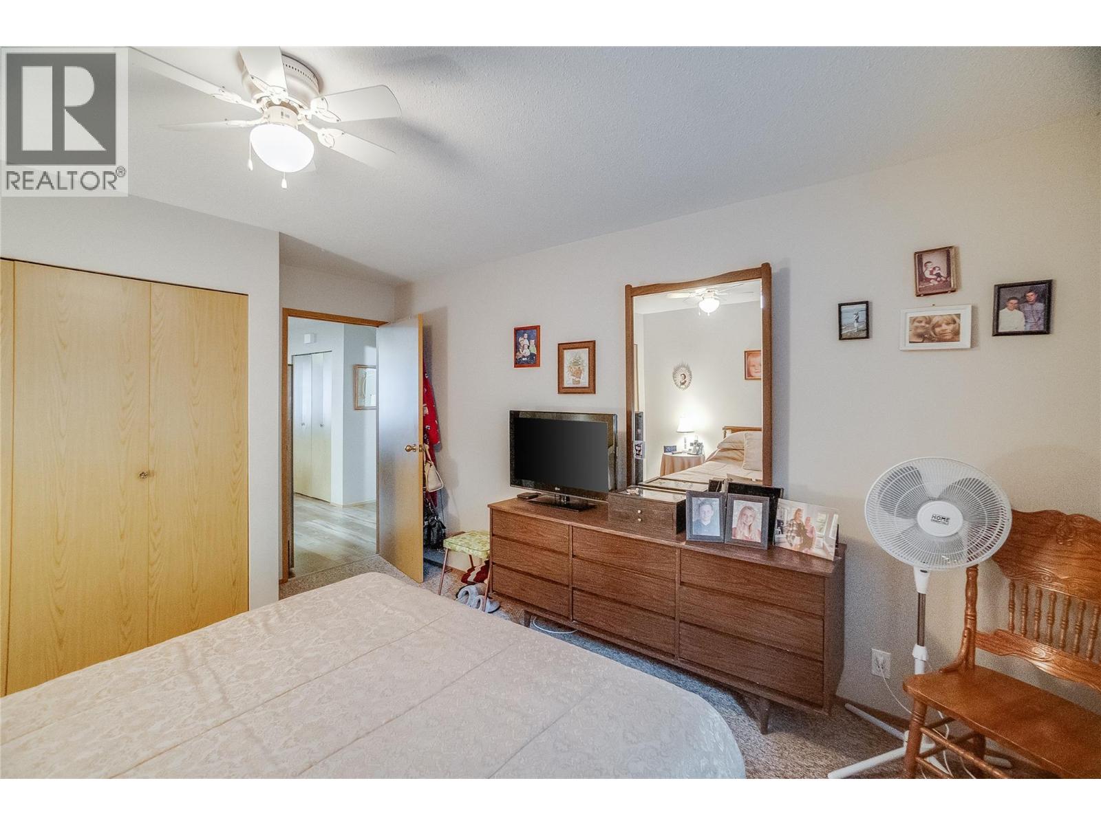 663 COLUMBIA Avenue - 37
