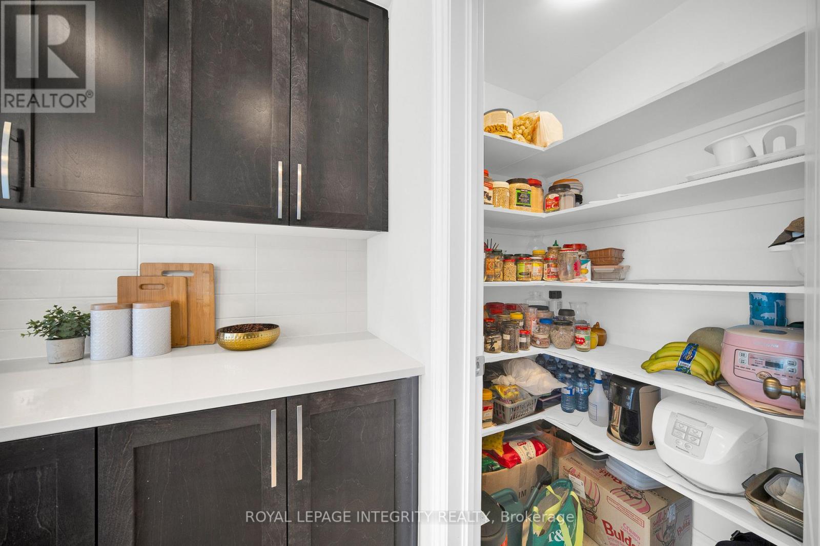 353 CORNICE STREET - 12