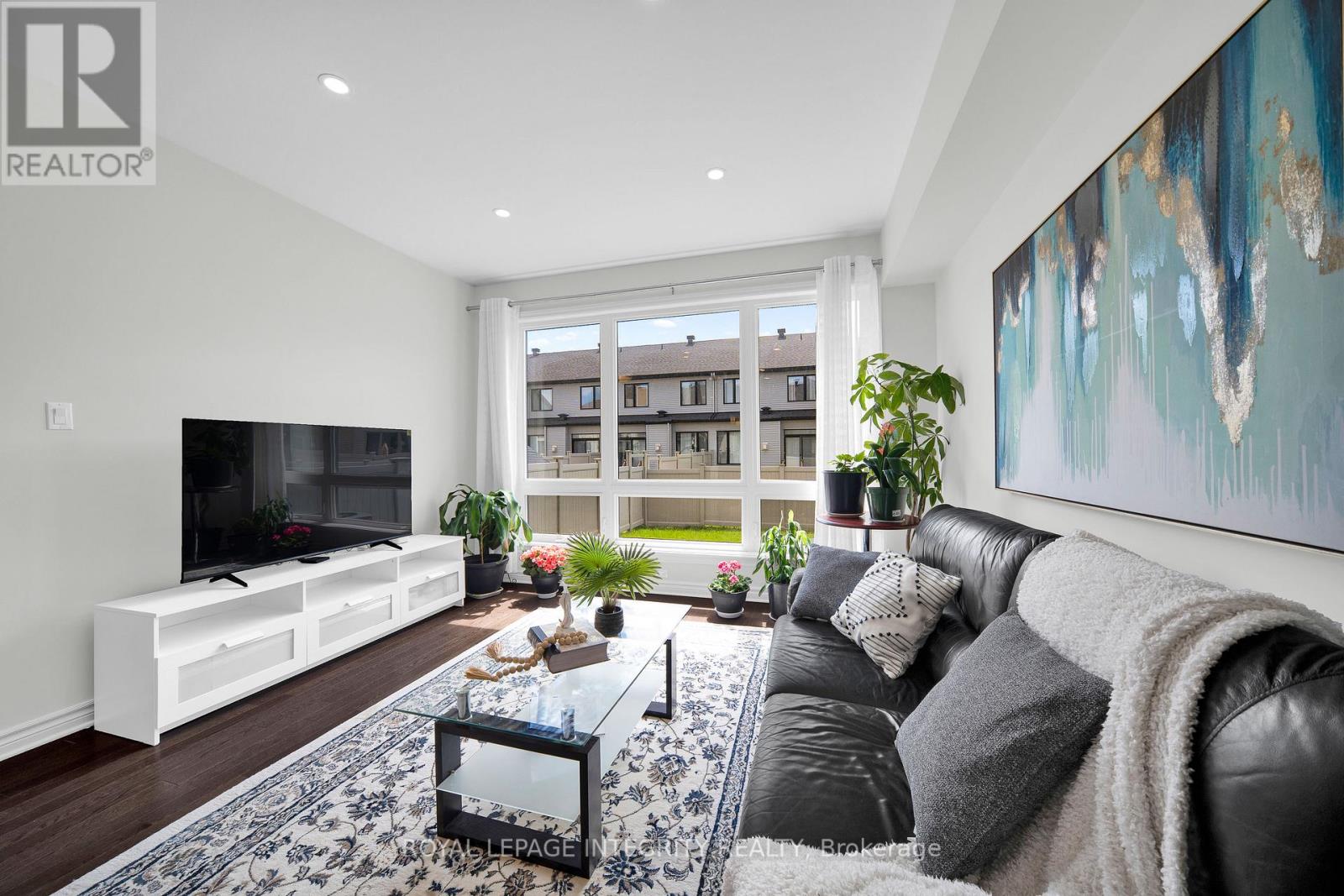 353 CORNICE STREET - 14