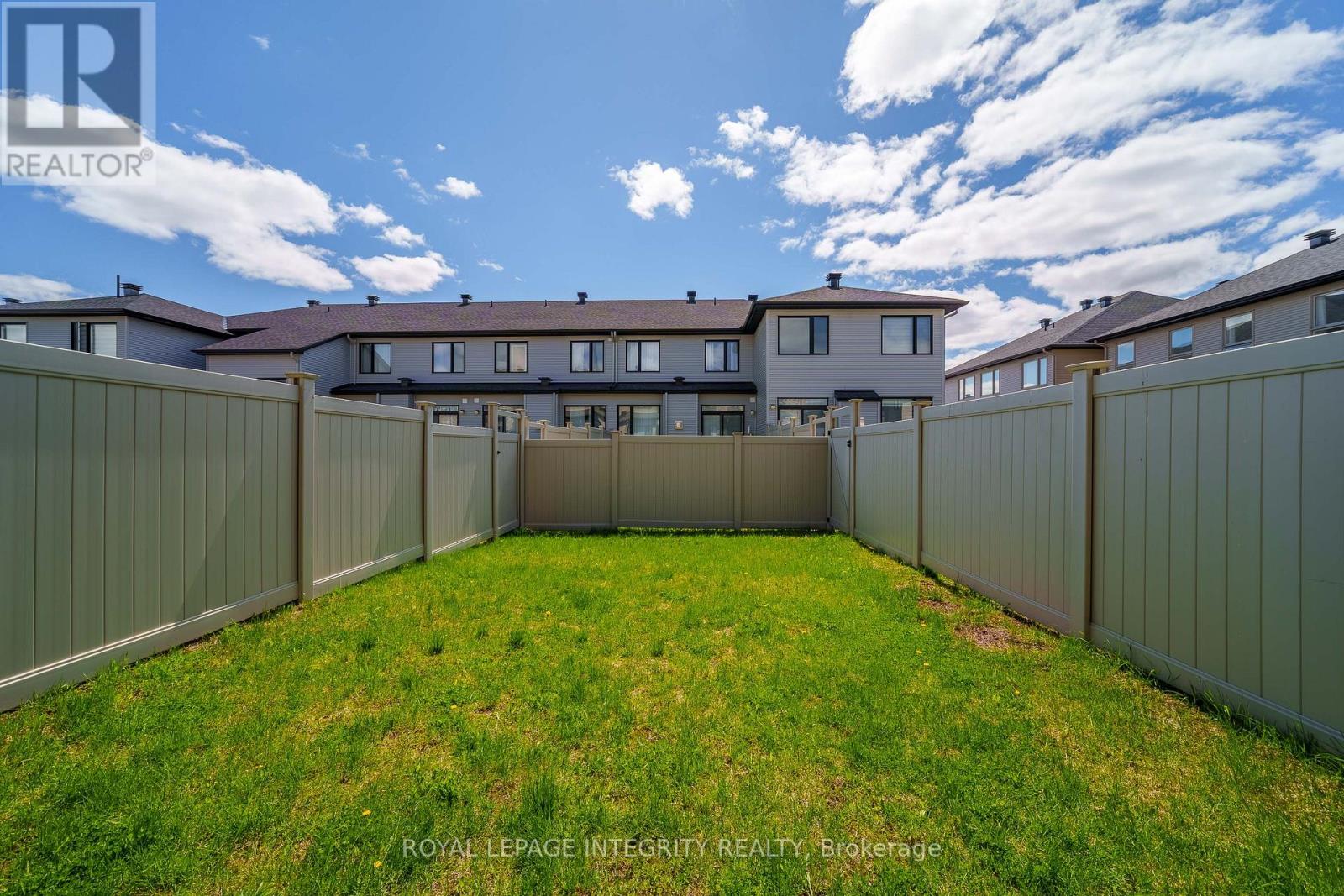 353 CORNICE STREET - 32