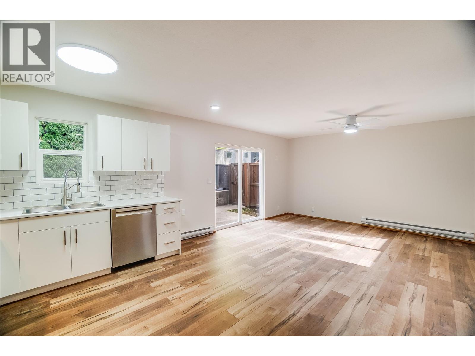 663 COLUMBIA Avenue - 69