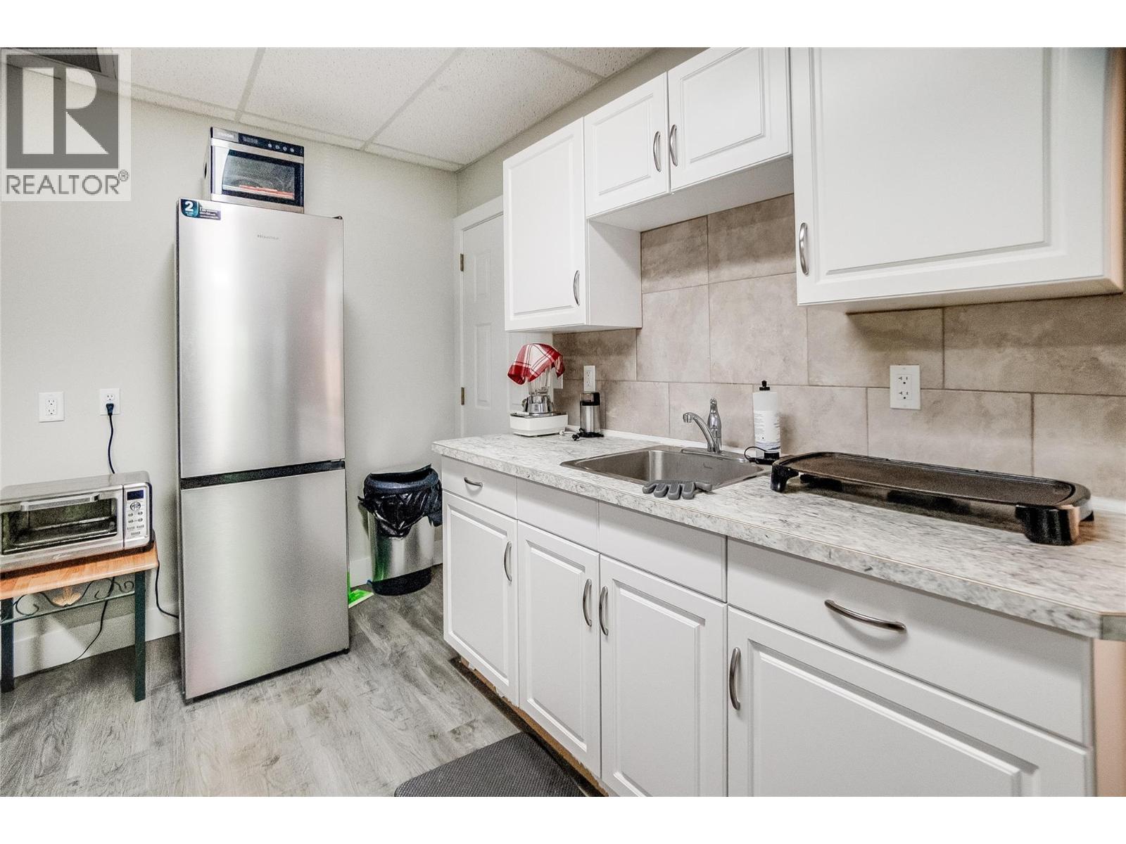 663 COLUMBIA Avenue - 89