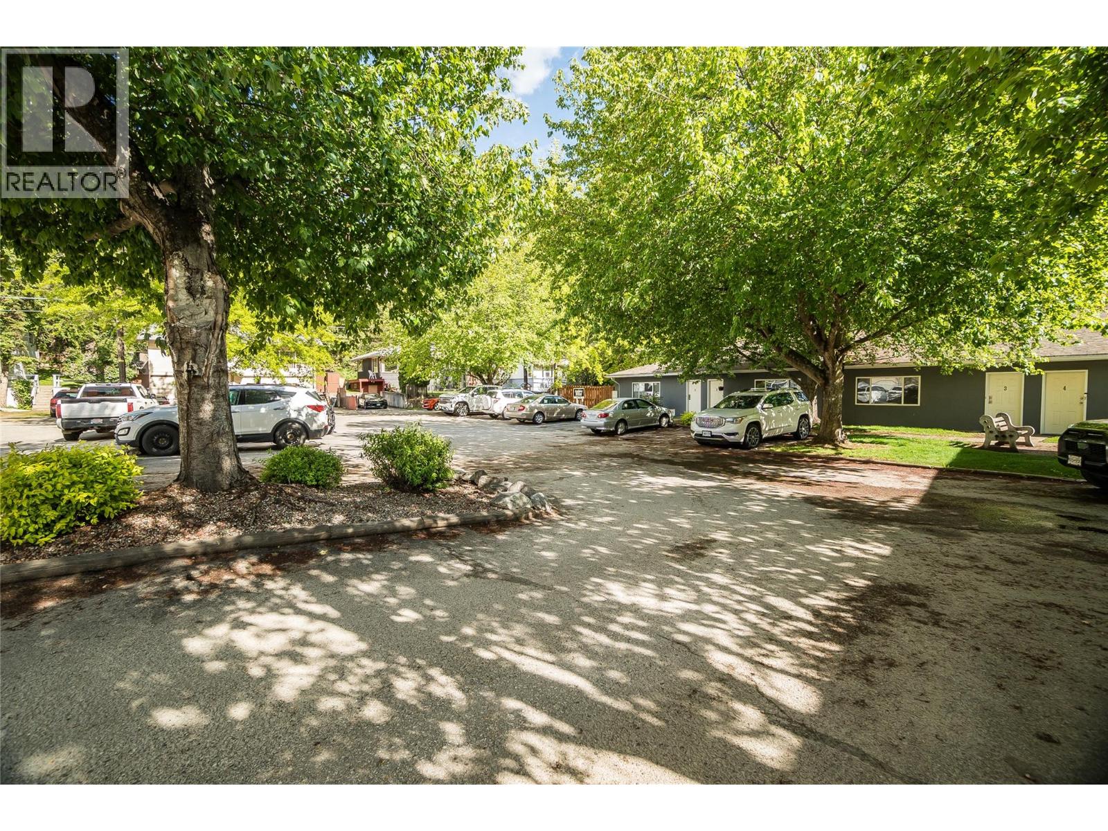 663 COLUMBIA Avenue - 11