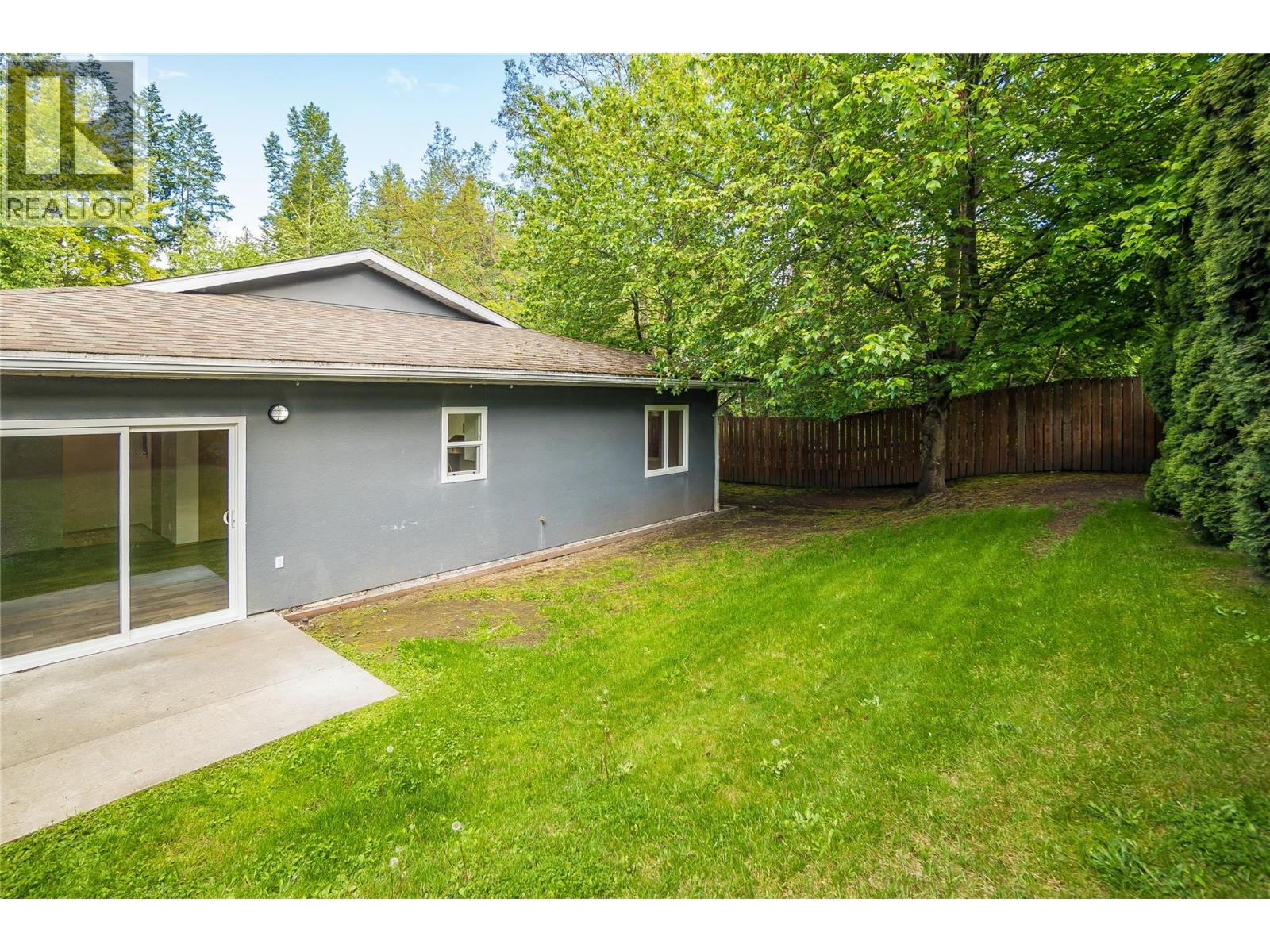663 COLUMBIA Avenue - 79