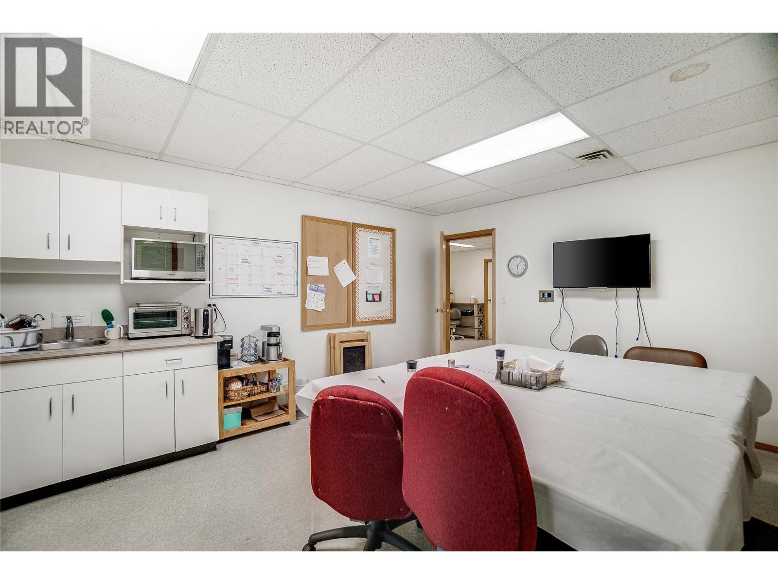 663 COLUMBIA Avenue - 97