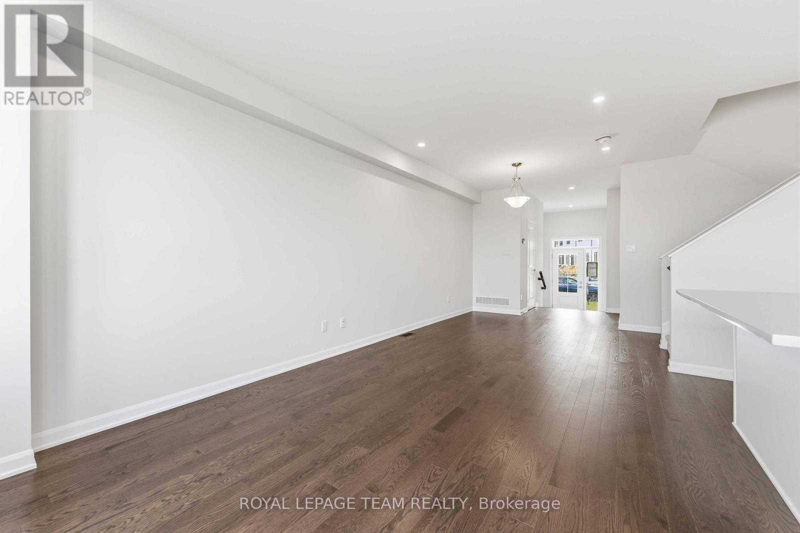 764 FAIRLINE ROW - 8