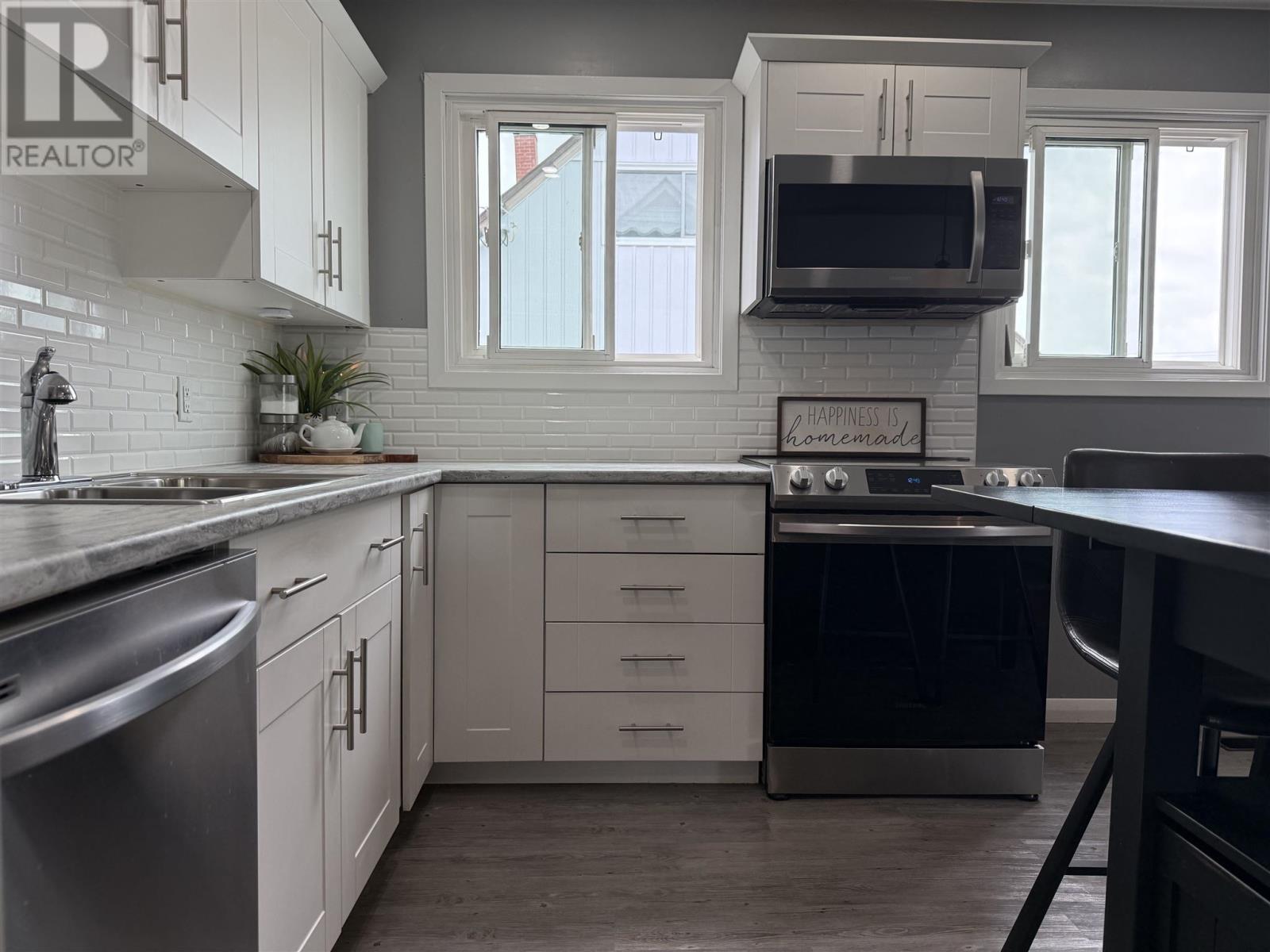 63 ROMAN AVE - 8