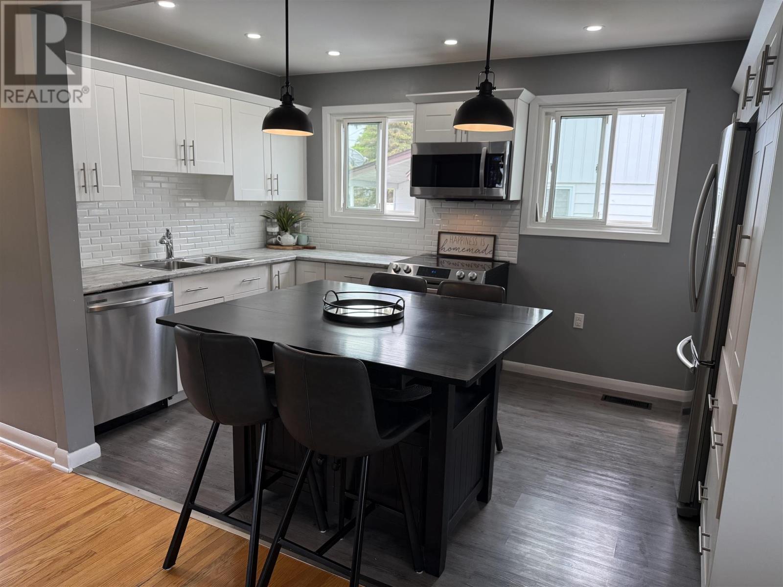 63 ROMAN AVE - 7