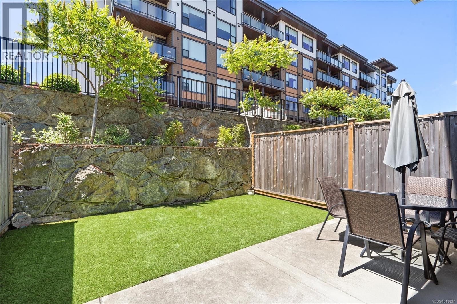 607 Selwyn Close - 11