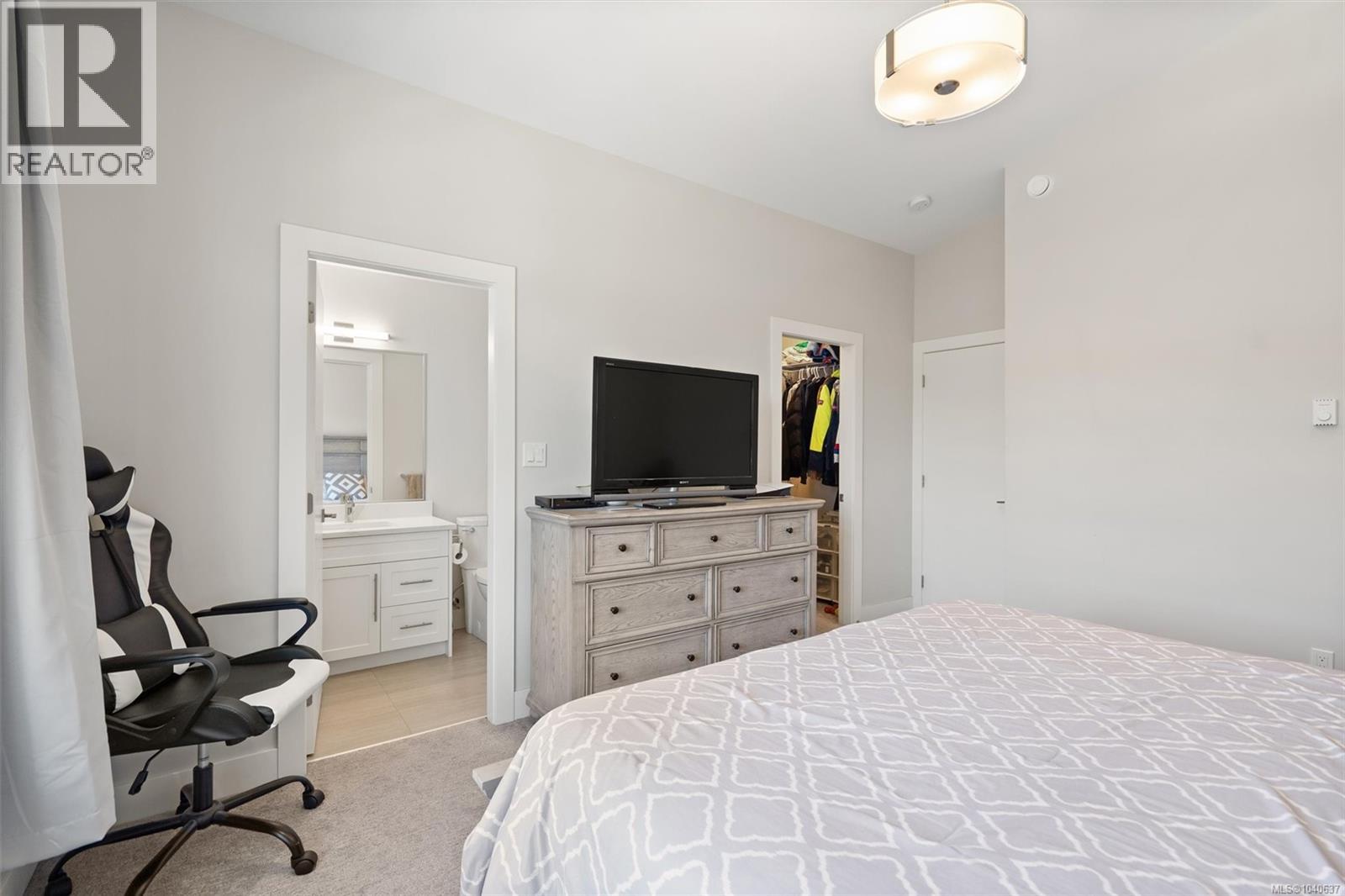607 Selwyn Close - 15