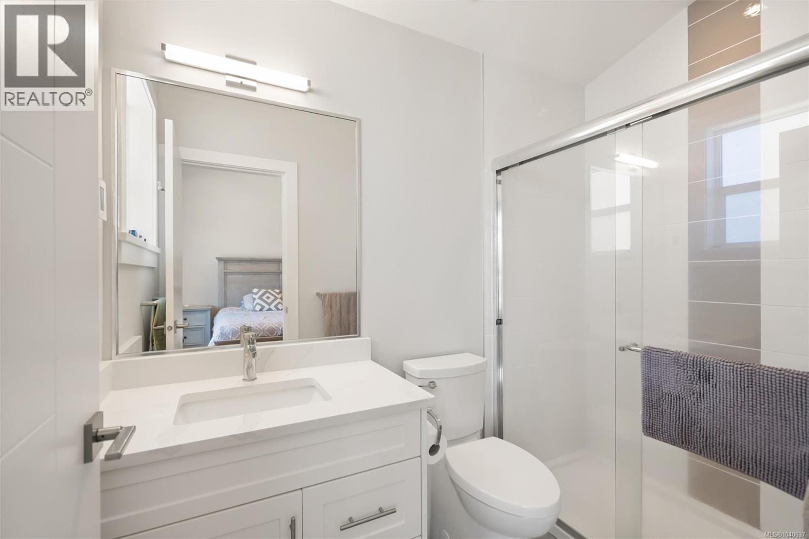 607 Selwyn Close - 16