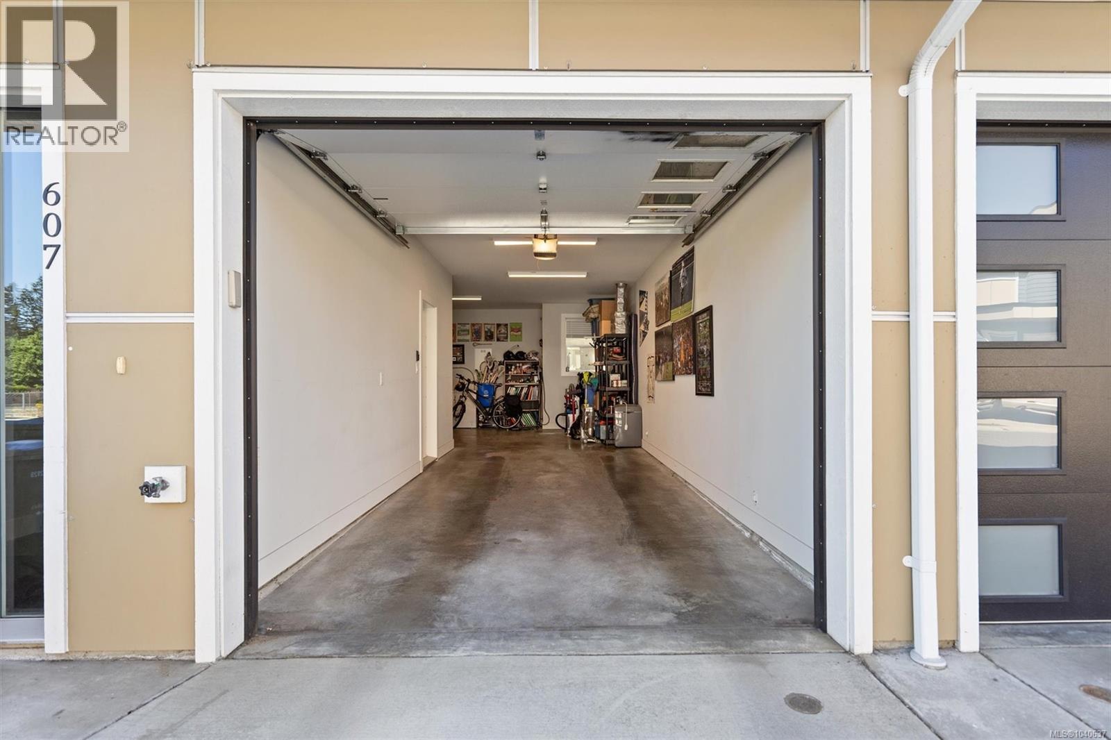 607 Selwyn Close - 24