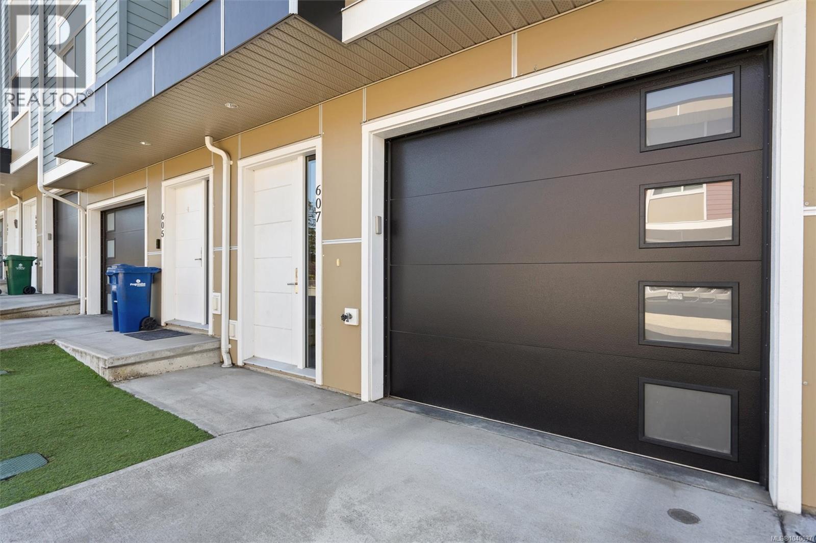 607 Selwyn Close - 25