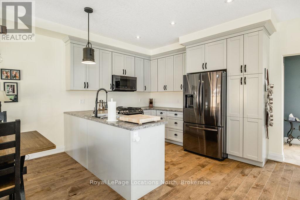 18 BASSETT STREET - Image 13