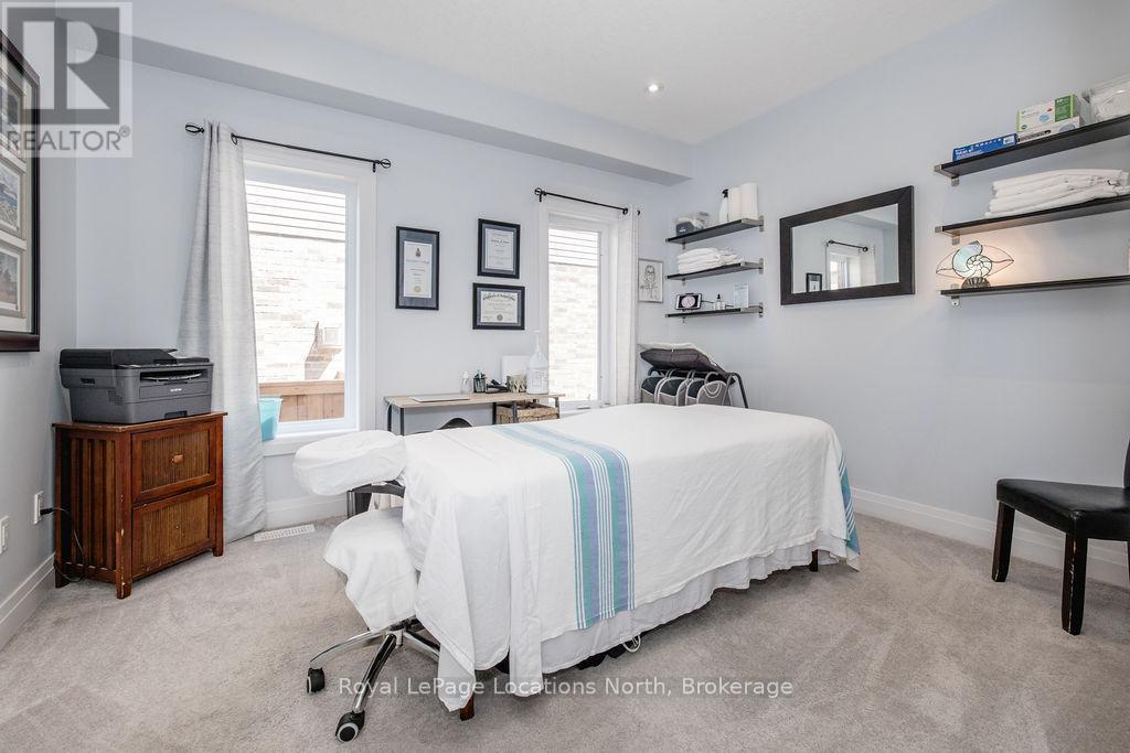 18 BASSETT STREET - Image 9