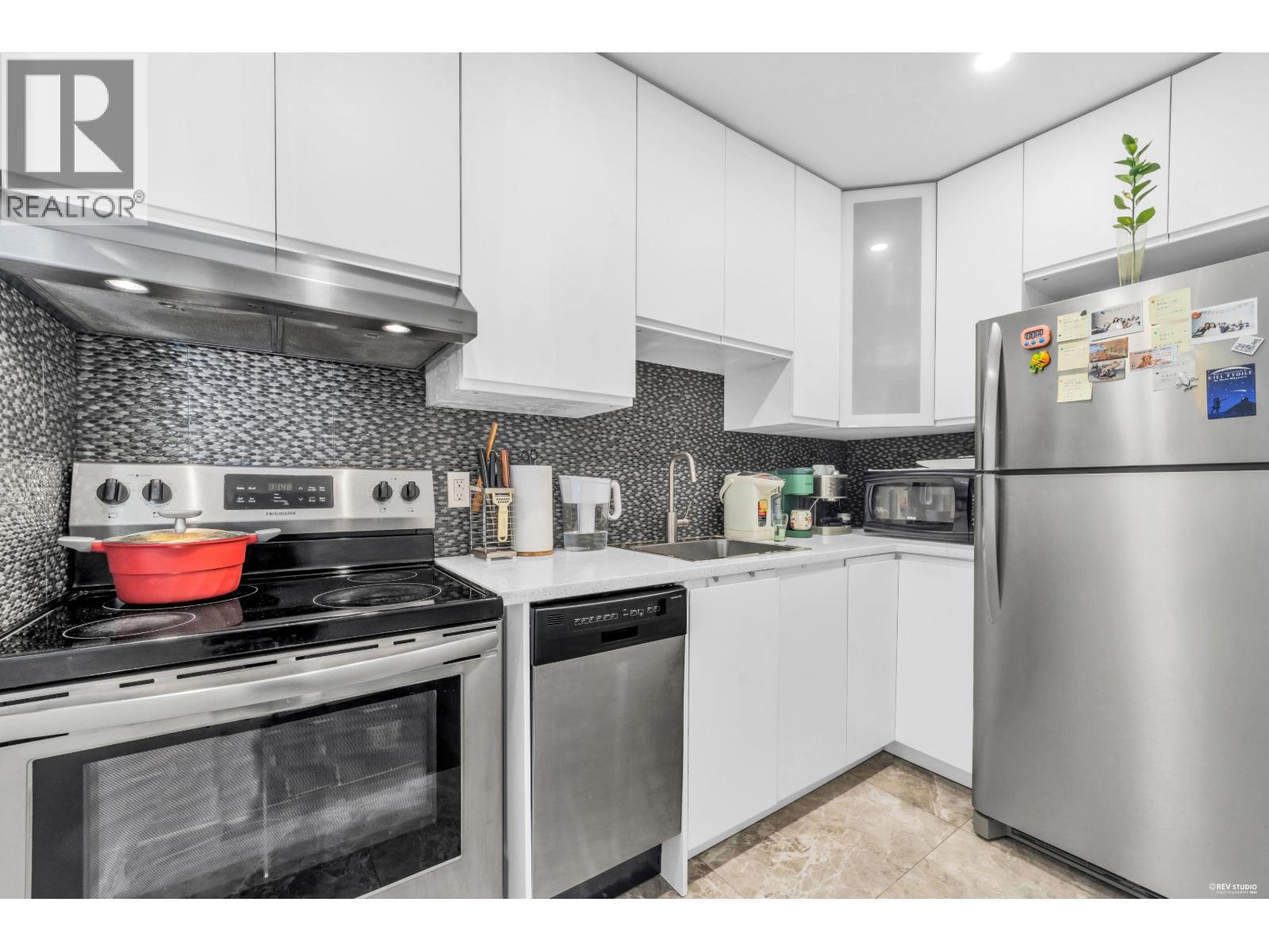 10 7561 HUMPHRIES COURT, Burnaby