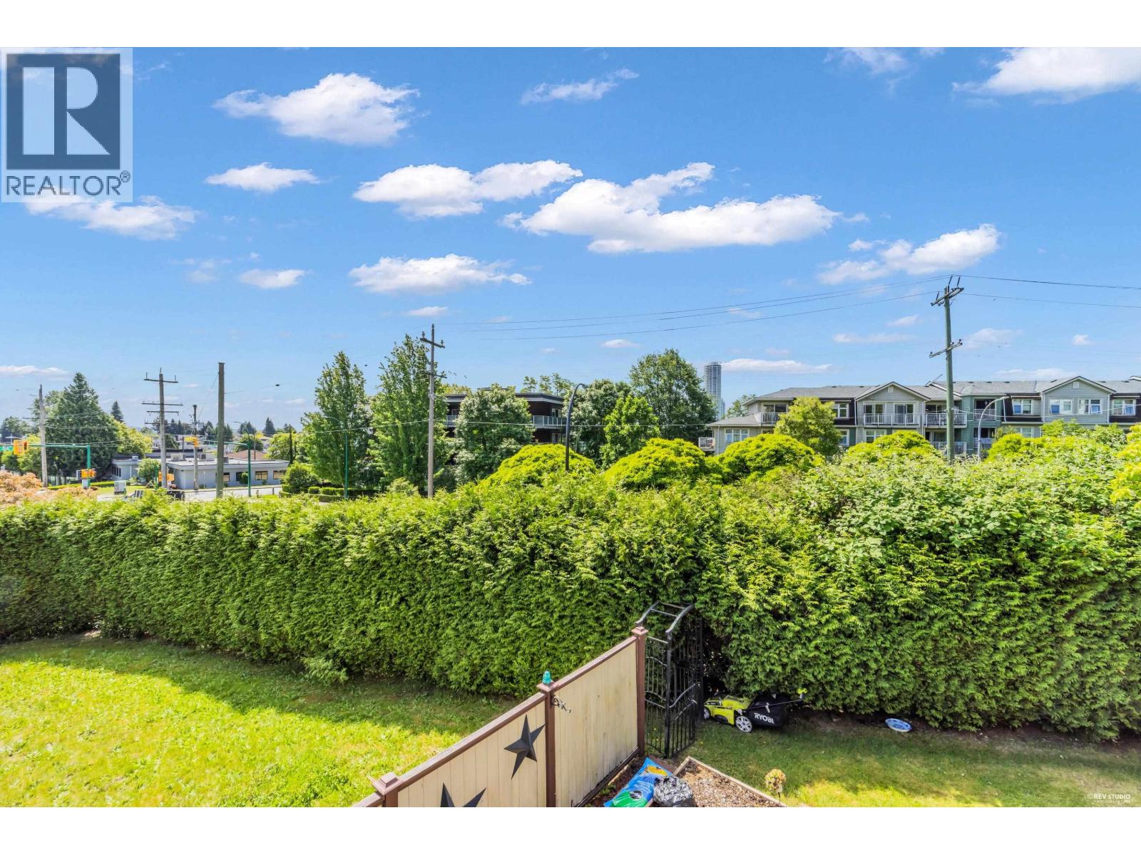 10 7561 HUMPHRIES COURT, Burnaby