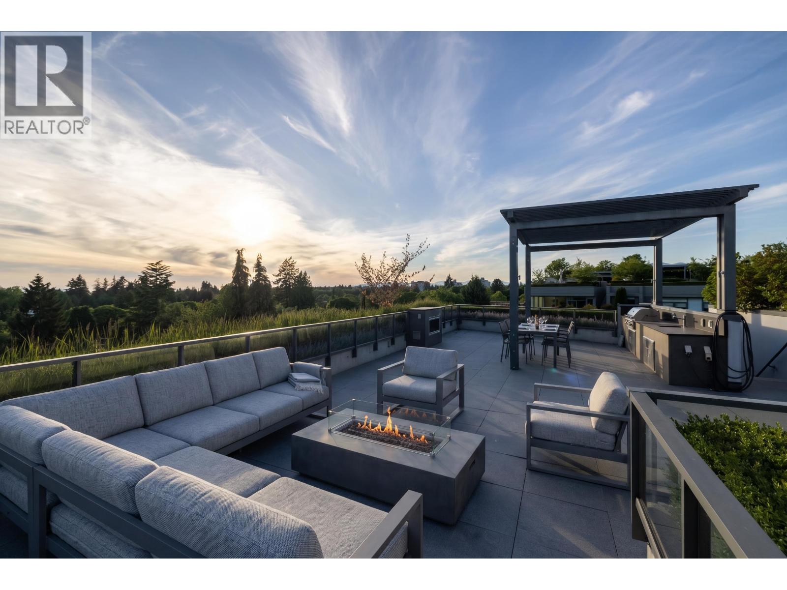 501 2102 W 48TH AVENUE, Vancouver