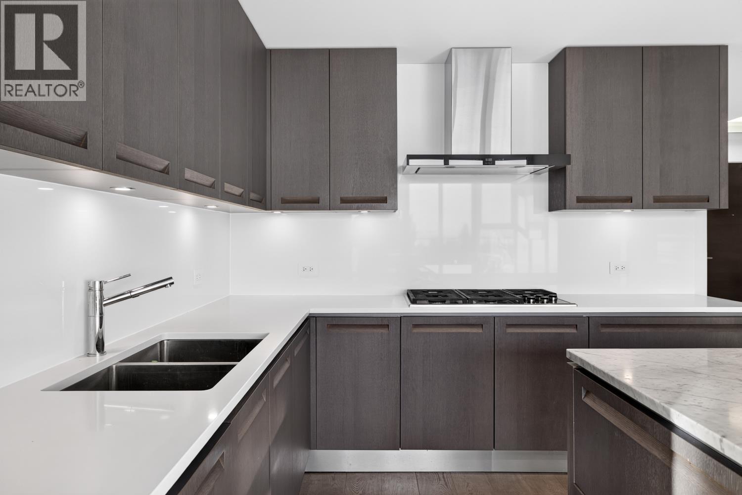 501 2102 W 48TH AVENUE, Vancouver