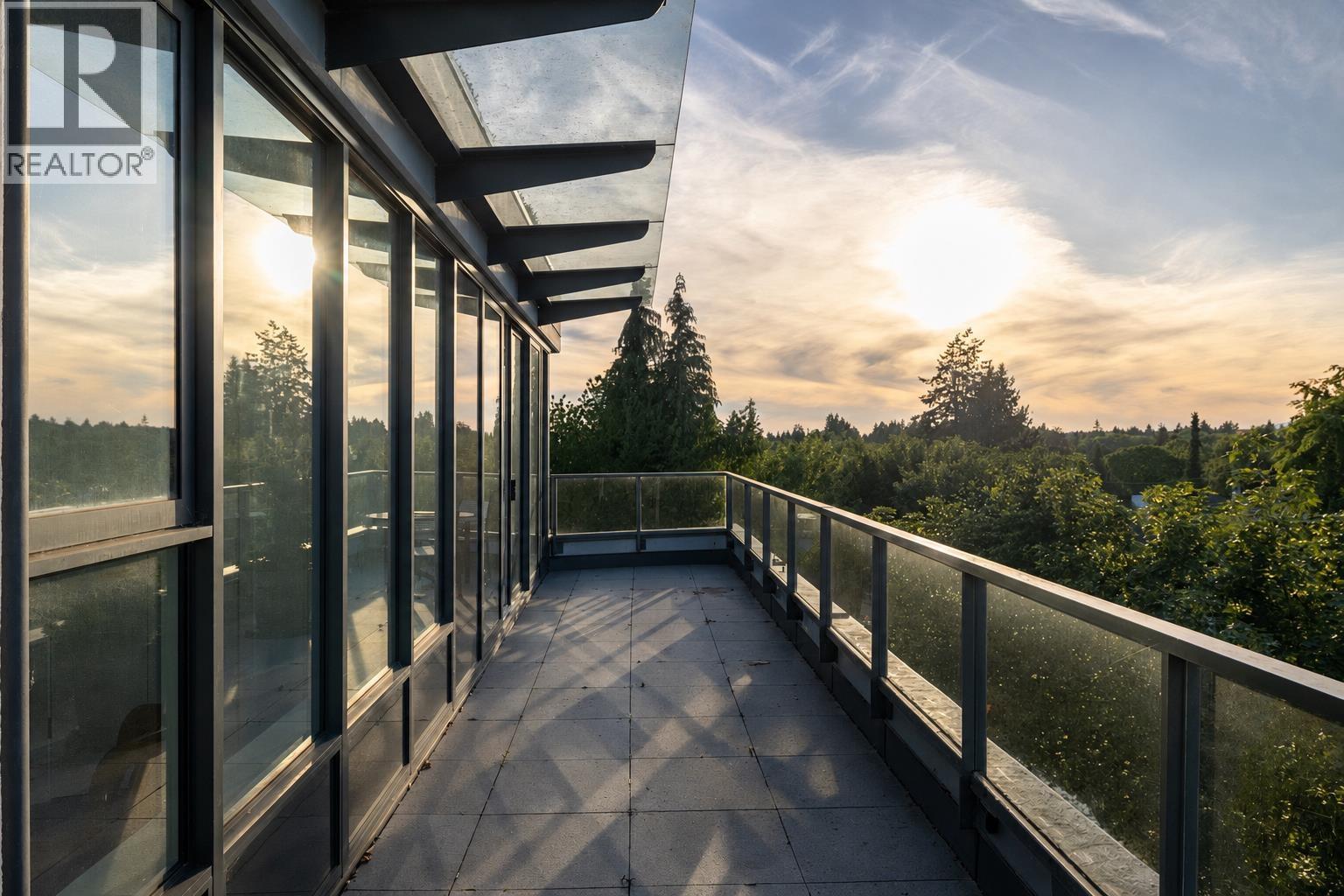 501 2102 W 48TH AVENUE, Vancouver