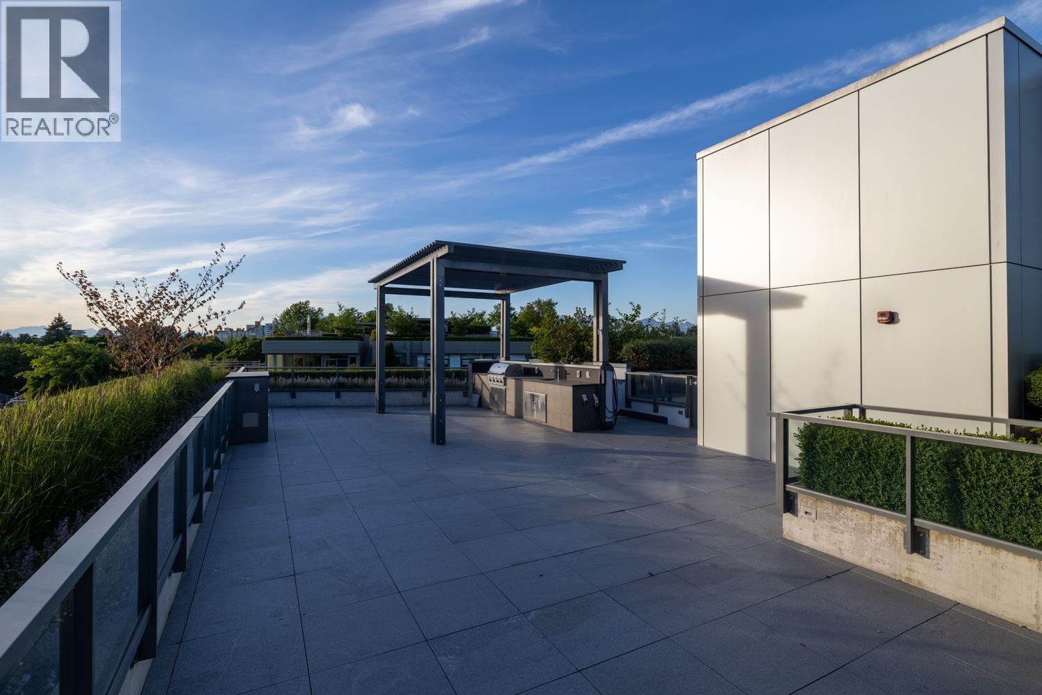 501 2102 W 48TH AVENUE, Vancouver